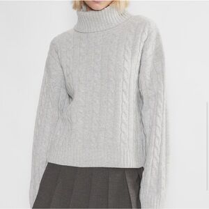 Aritzia Sunday Best Silverstone Turtleneck Sweater, Medium, Used, Like New.